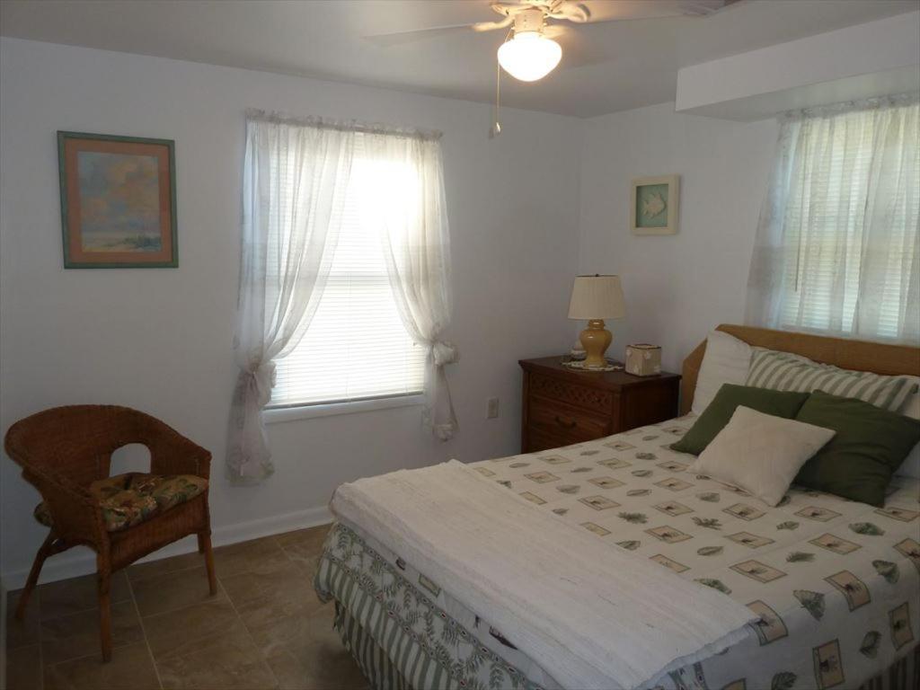 Oceanside 3 Bedroom, 1 Bath Duplex - A Short Walk To The Beach! Brant Beach Exterior photo